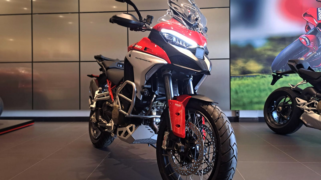 Multistrada V4S - 2023 - R$ 132.000,00